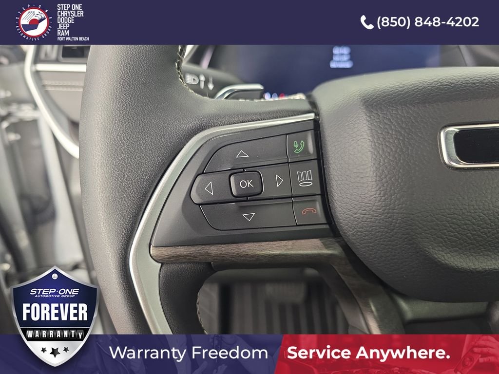 Used 2025 Silver Jeep Limited image 20