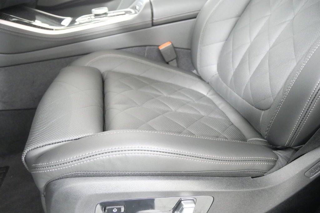 New 2026 Gray Metallic BMW M60i image 10