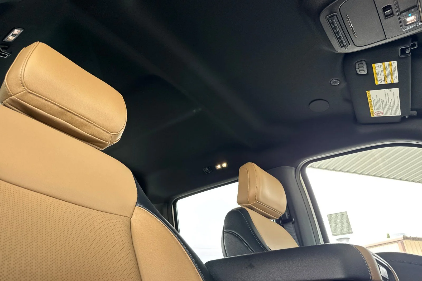 New 2026 Star White Metallic Tri-Coat Ford F-250® Lariat® image 19