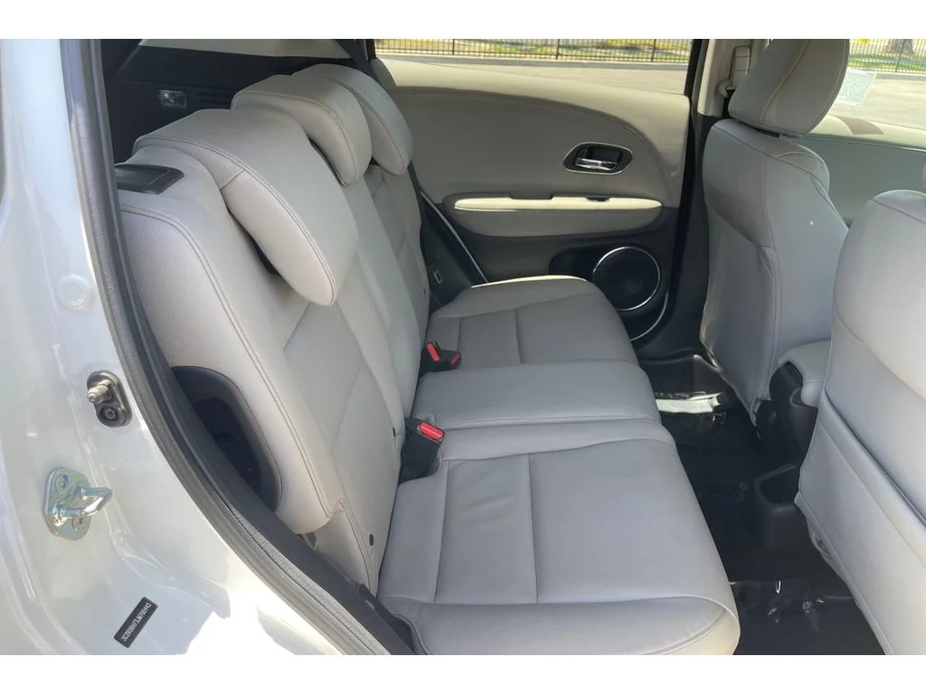 Used 2018 White Orchid Pearl Honda EX-L Navi image 19