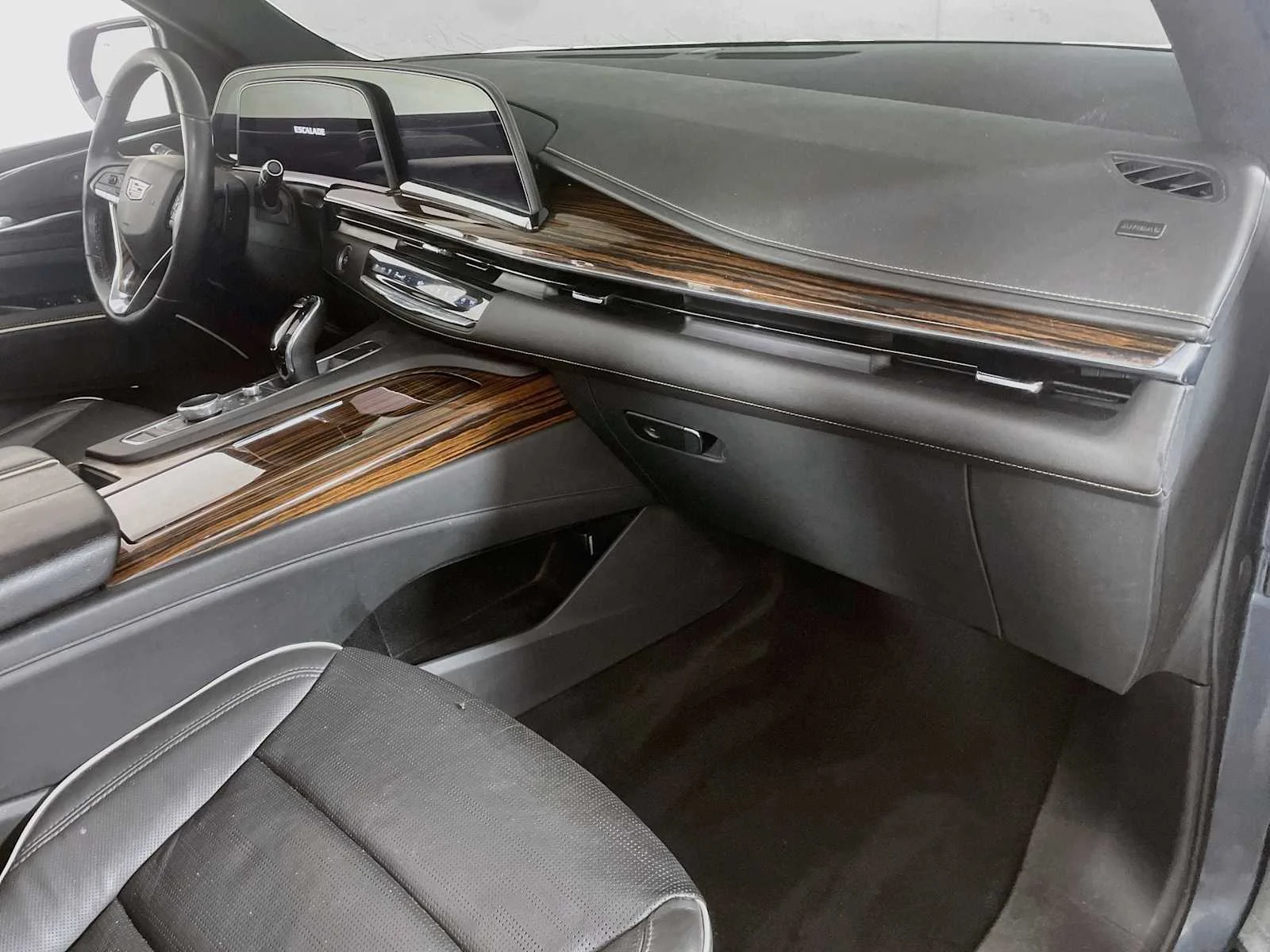 Used 2021 Shadow Metallic Cadillac Premium Luxury image 30