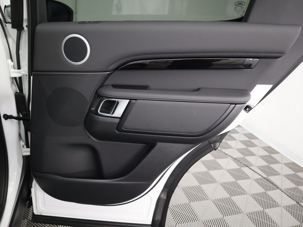 Used 2025 Fuji White Land Rover S image 30