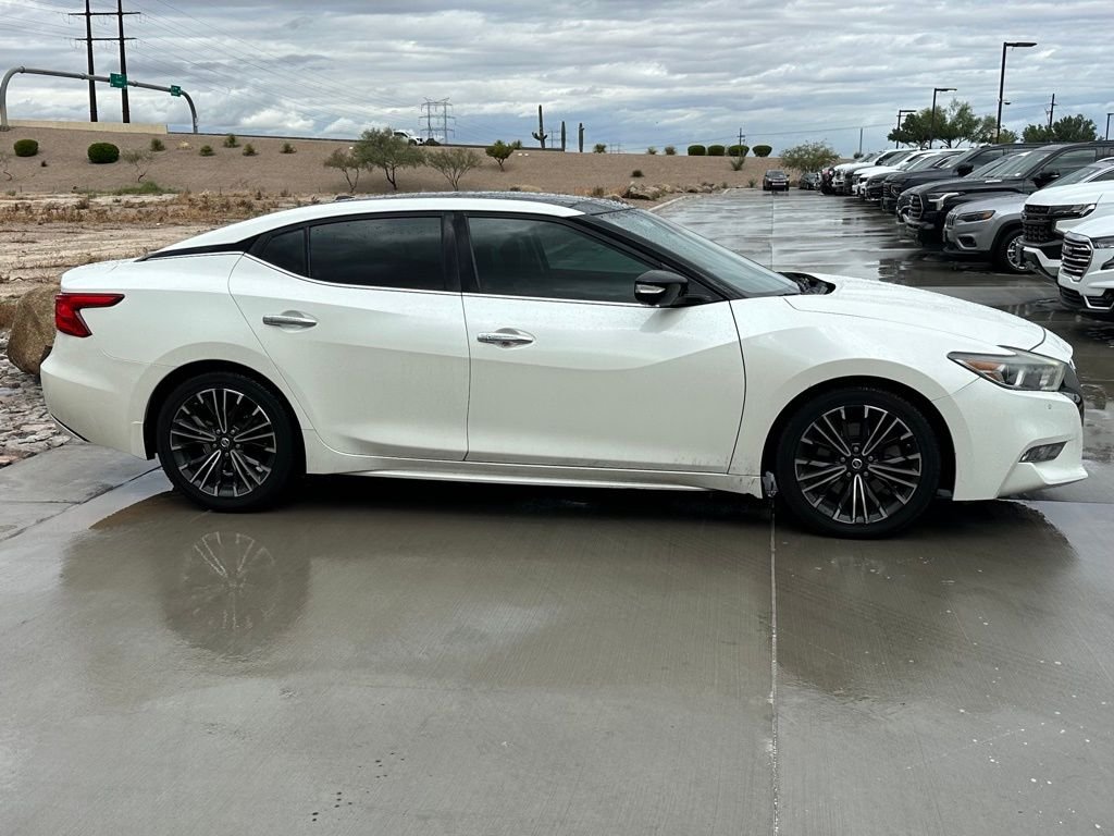 2017 Nissan Maxima Platinum photo 2