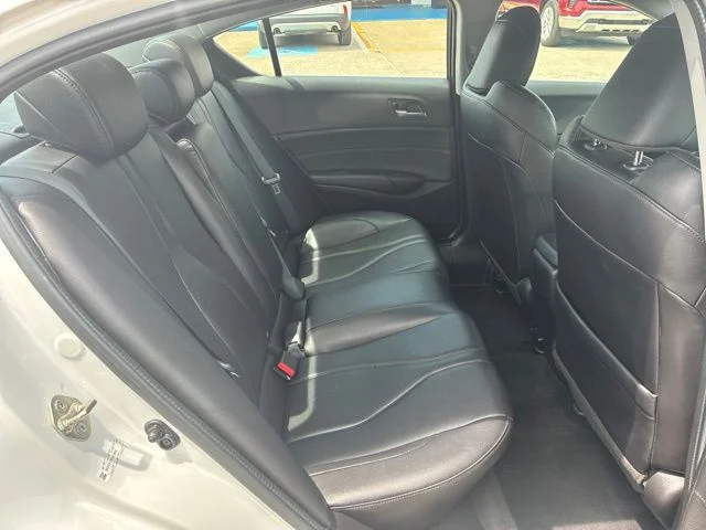 Certified Used 2019 Platinum White Pearl Acura Base image 21