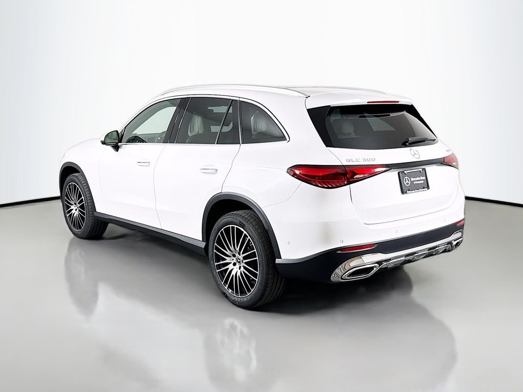 New 2026 MANUFAKTUR Moonlight White Metallic Mercedes-Benz GLC 300 image 5