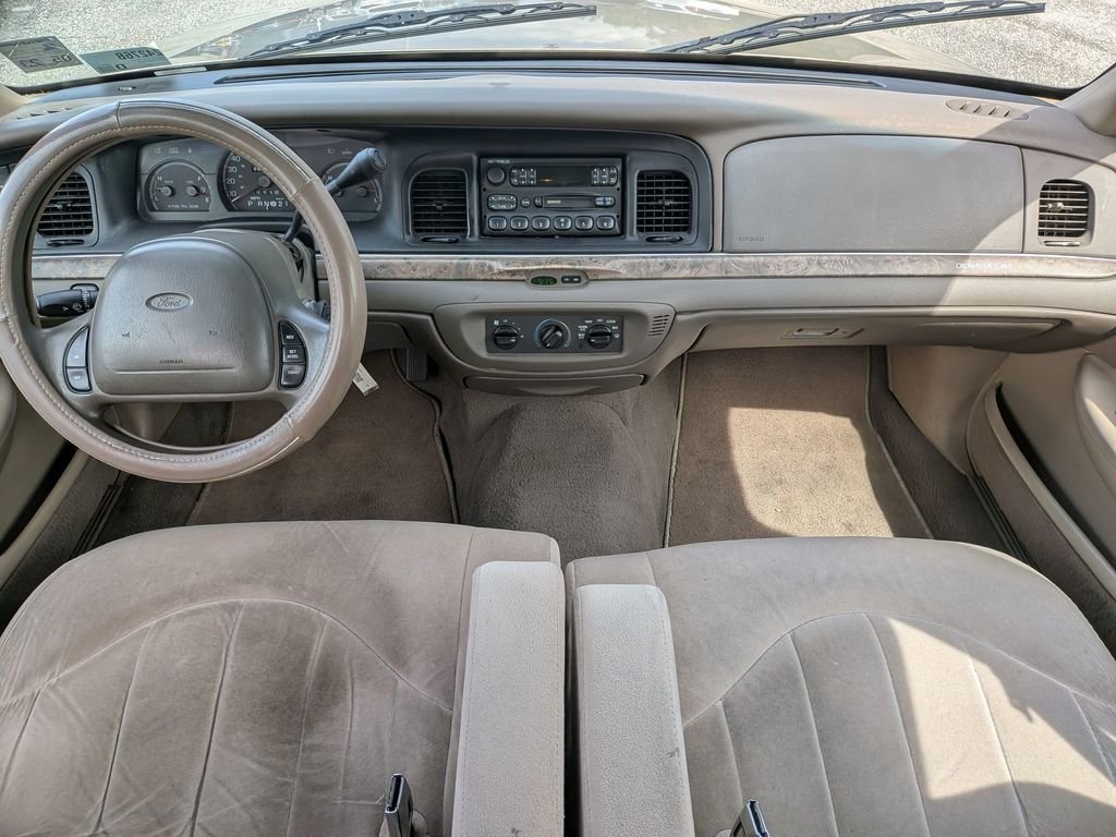 Used 1999 Light Prairie Tan Clearcoat Metallic Ford Base image 25