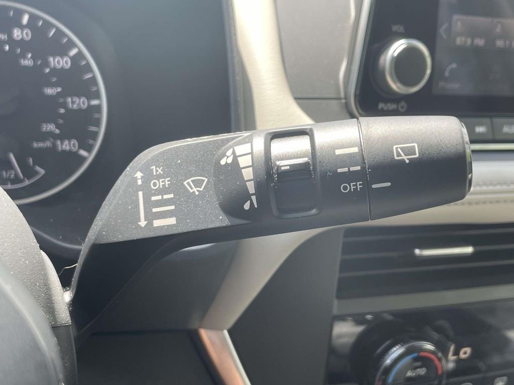 2025 Nissan Rogue SV - Photo 25