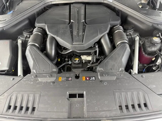 Used 2025 Silver Genesis 3.5T e-SC image 17