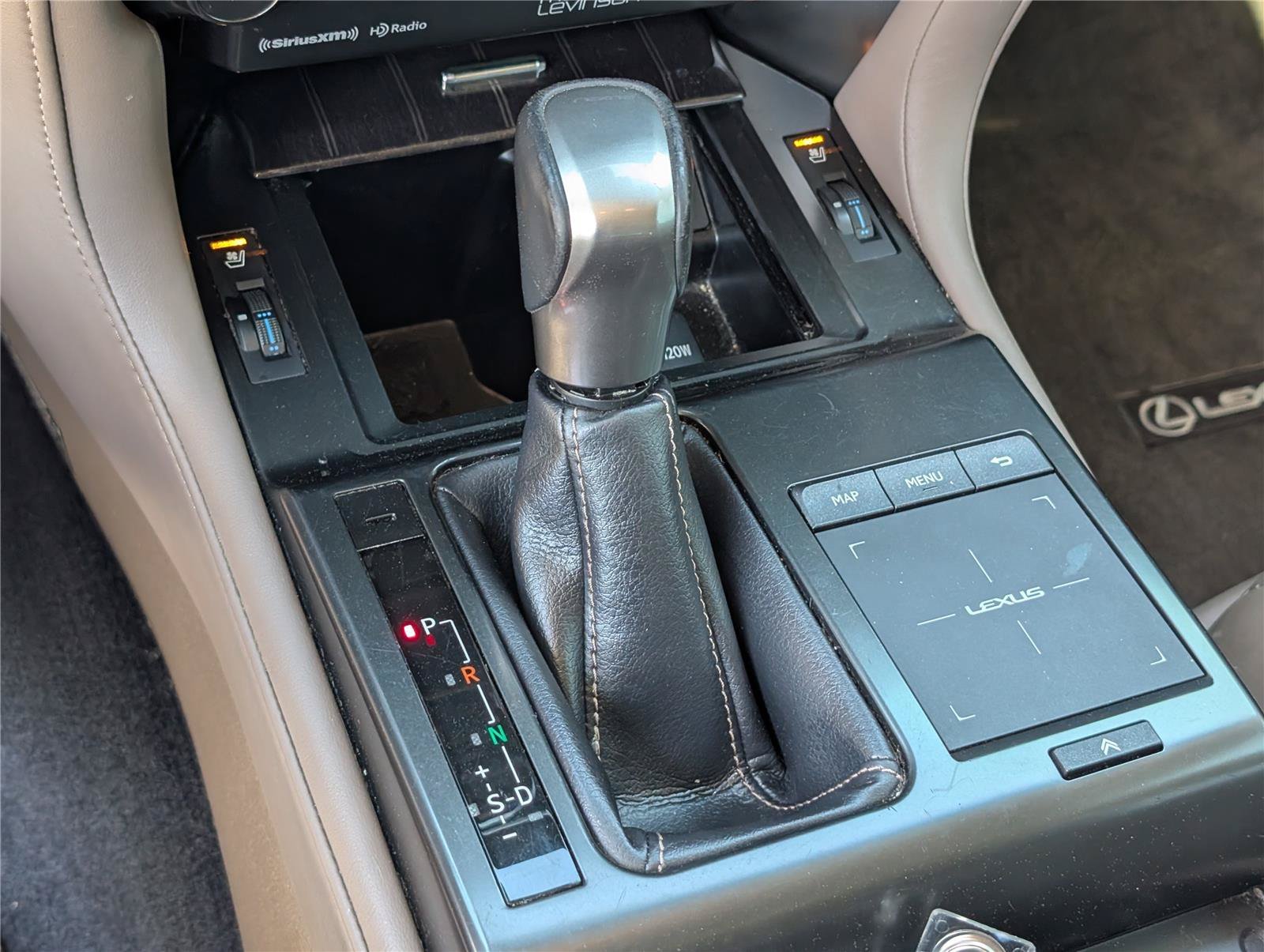 2022 Lexus GX LUXURY - Photo 29
