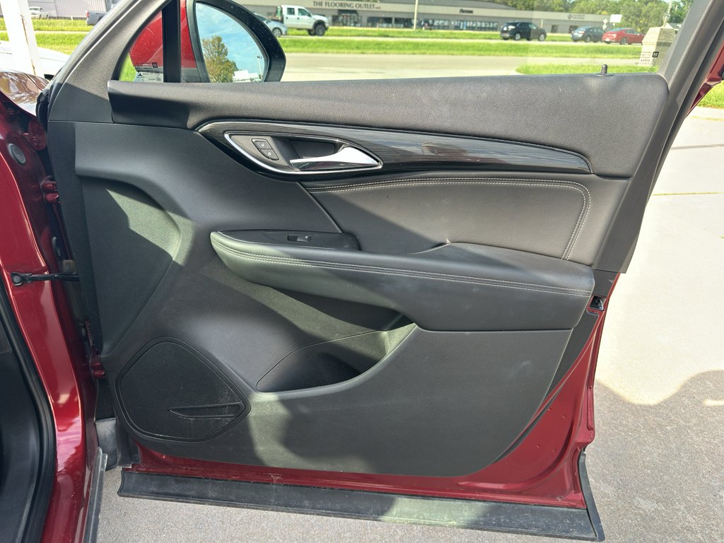 Used 2022  Buick Essence image 29