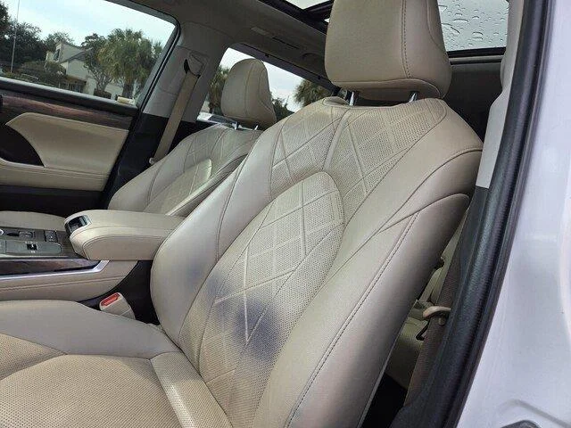 Used 2022 Wind Chill Pearl TOYOTA PLAT image 11