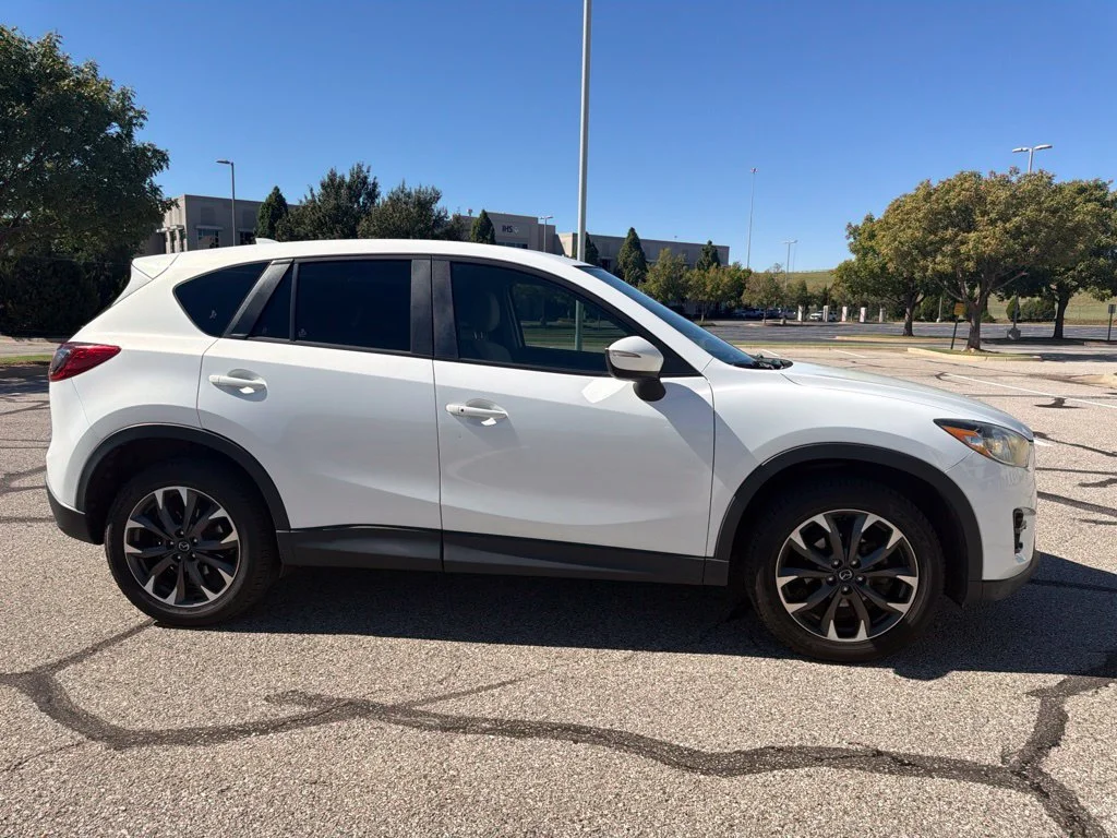 Used 2016 White Mazda Grand Touring image 4