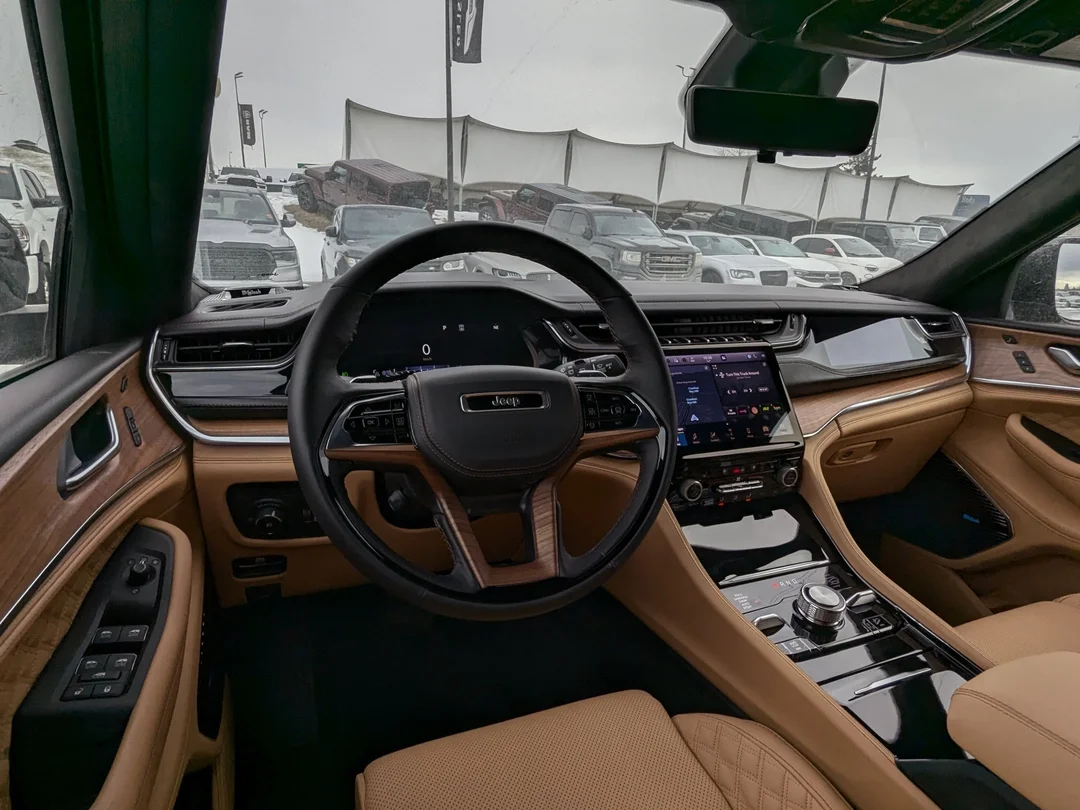 New 2025 Black Jeep Summit Reserve - - 4x4 - Panoramic Sunroof - Palermo Leather - McIntosh Audio & More! image 28