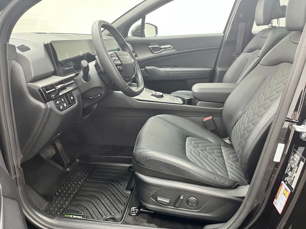 Used 2026 Black Kia X-Line image 21