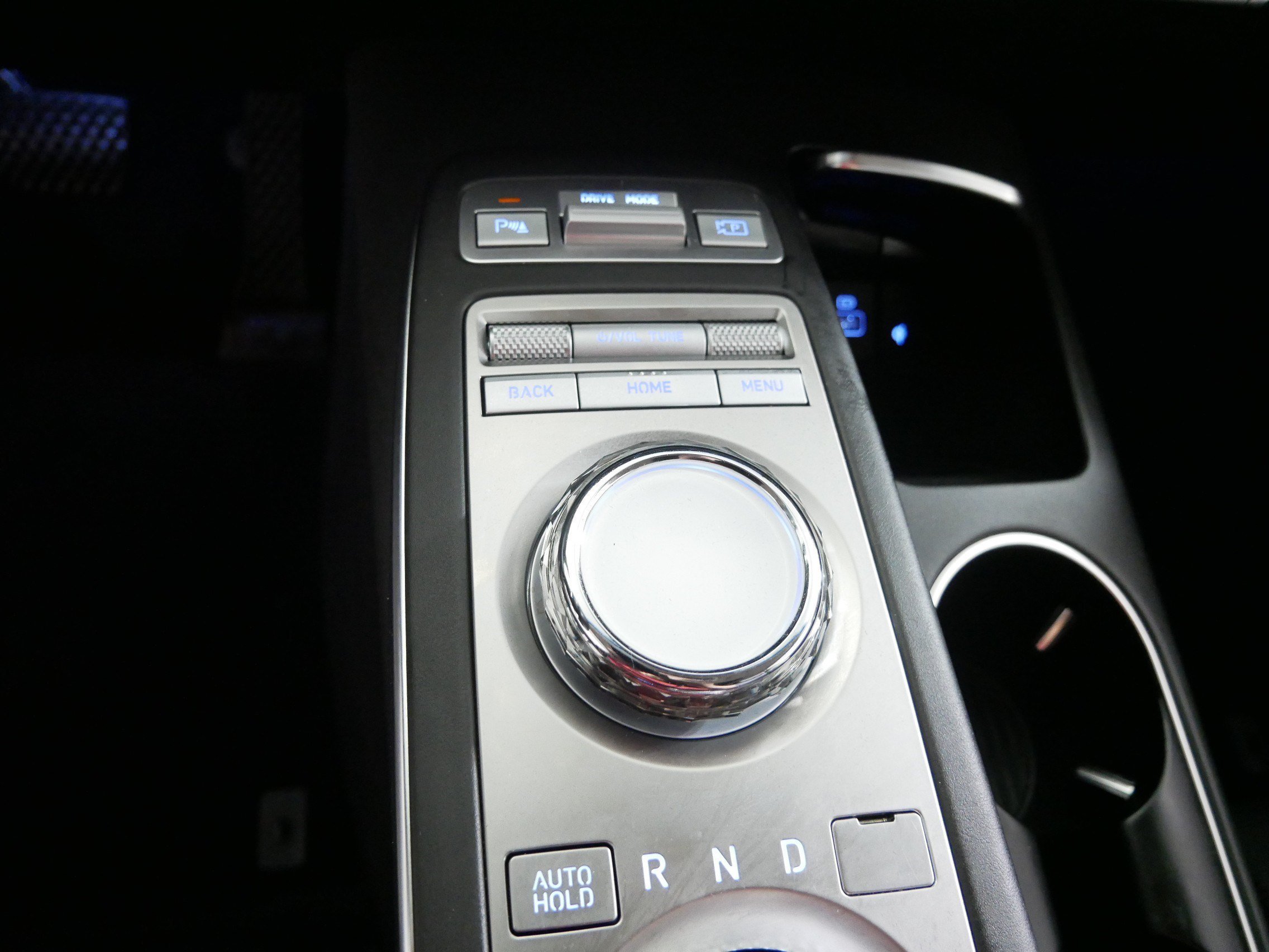 Certified Used 2025 Alta White Genesis 2.5T image 30