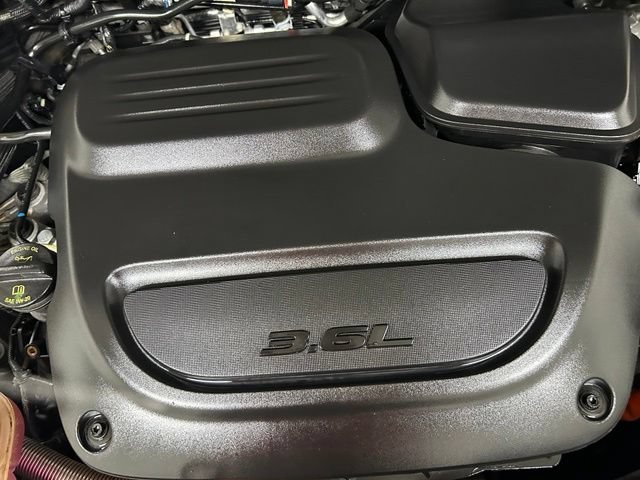 Used 2024  Chrysler Hybrid Select image 10