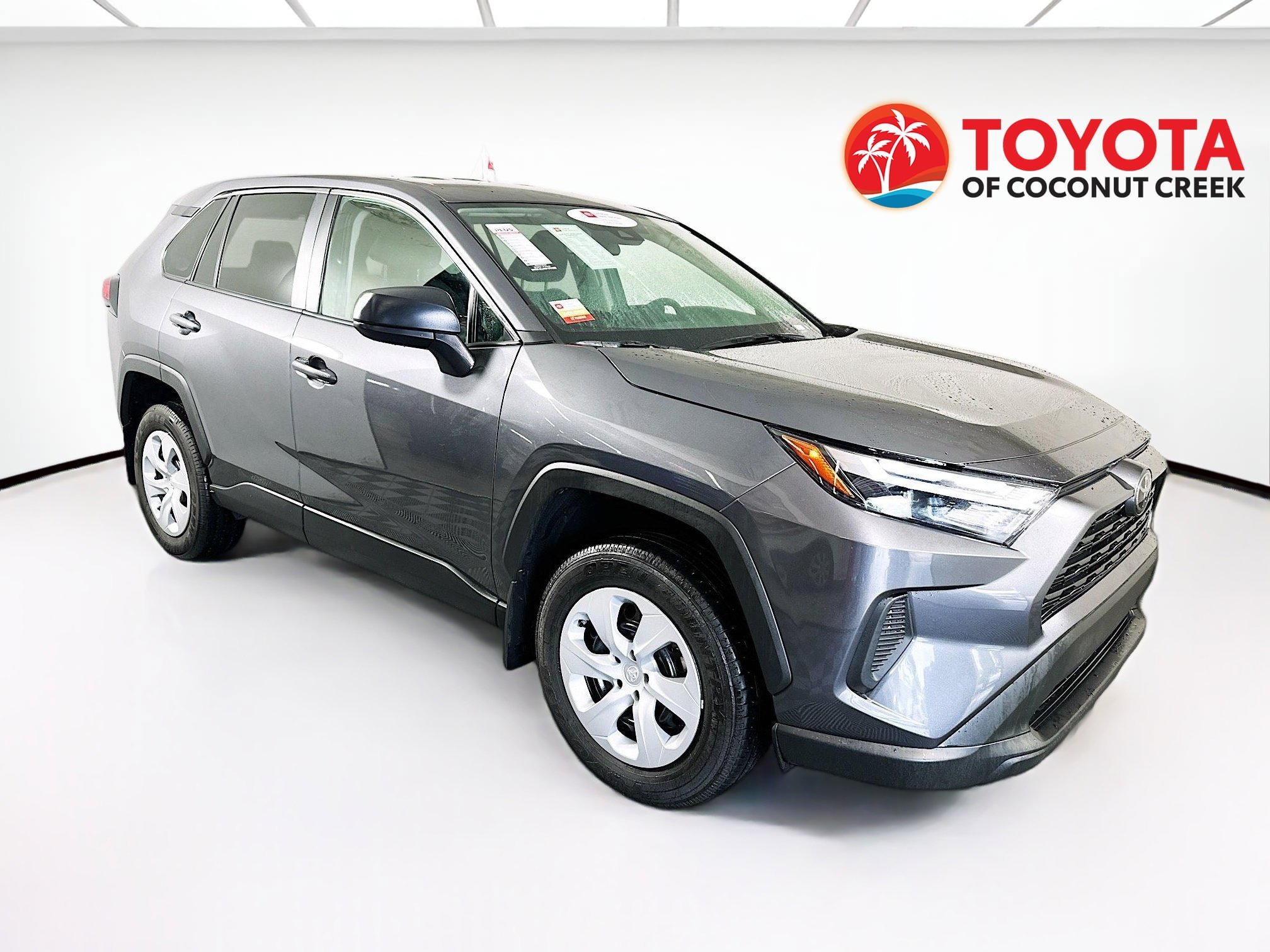 2025 Toyota RAV4 LE FWD's photo