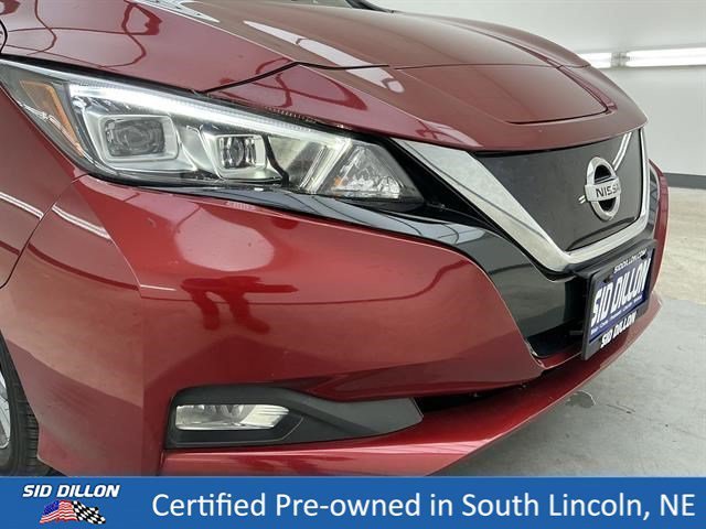 Used 2018 Scarlet Ember Nissan SV image 25