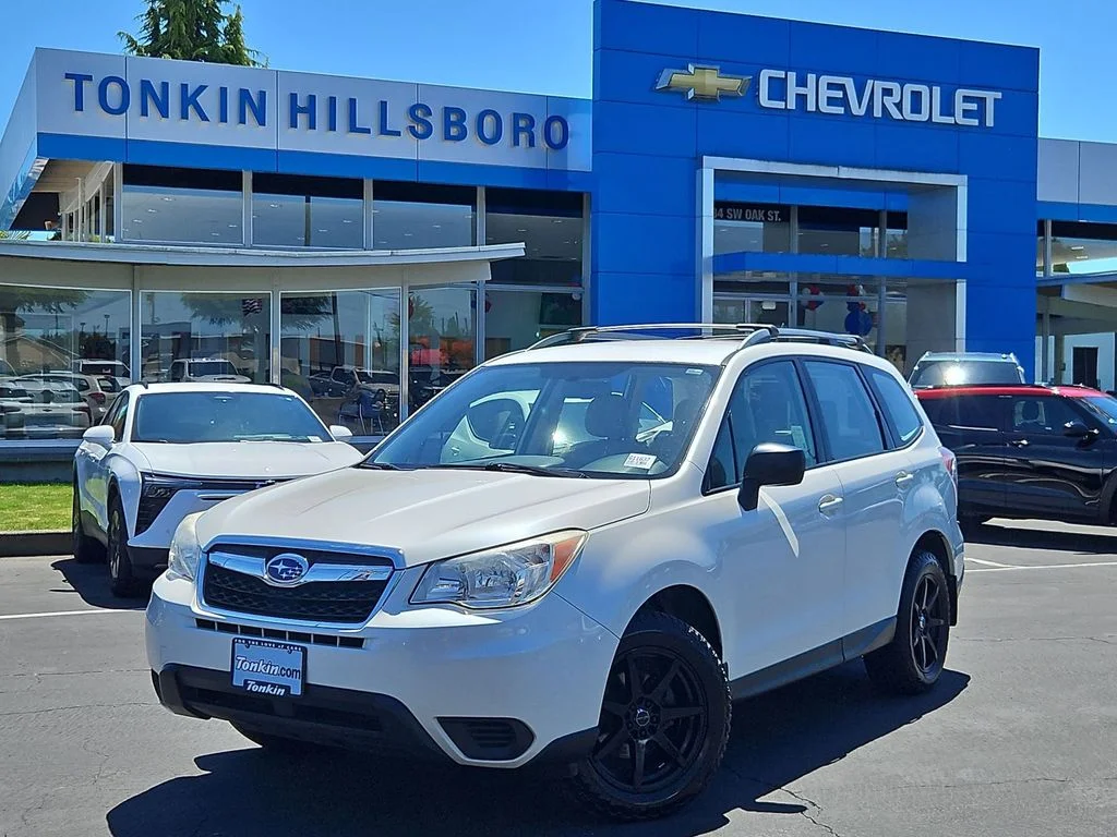 Used 2015 Satin White Pearl Subaru 2.5i image 2