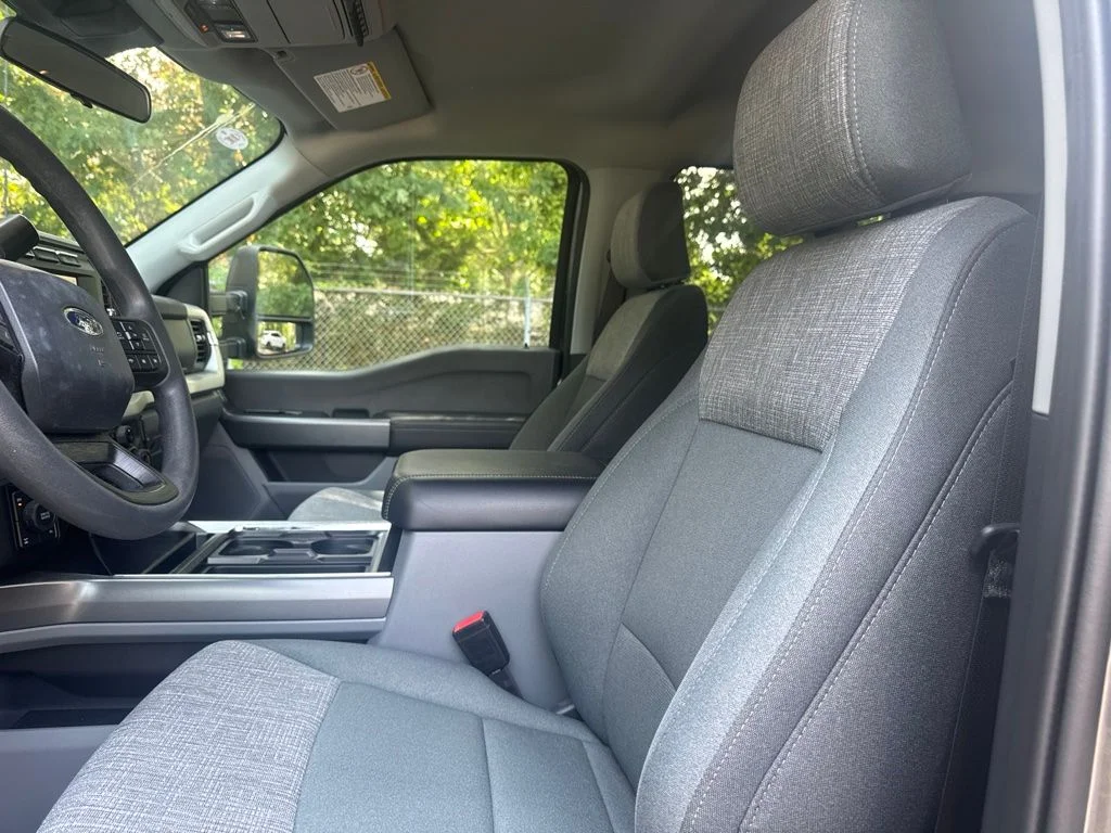 Used 2024 Gray Ford XLT image 9