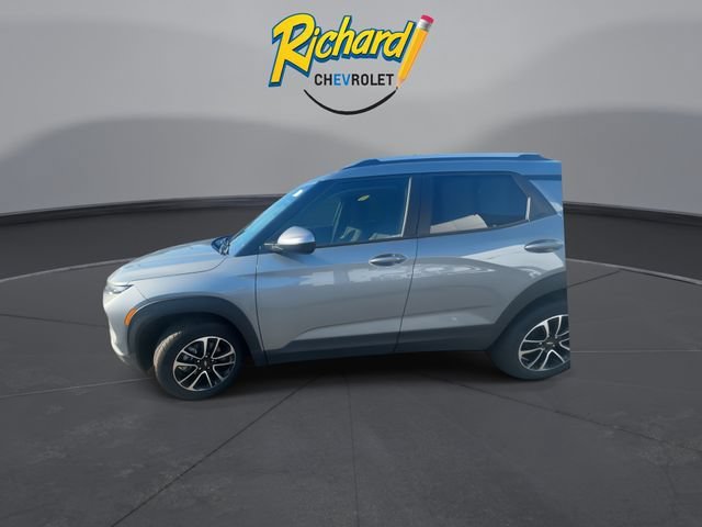 Used 2025 Sterling Gray Metallic Chevrolet LT image 5