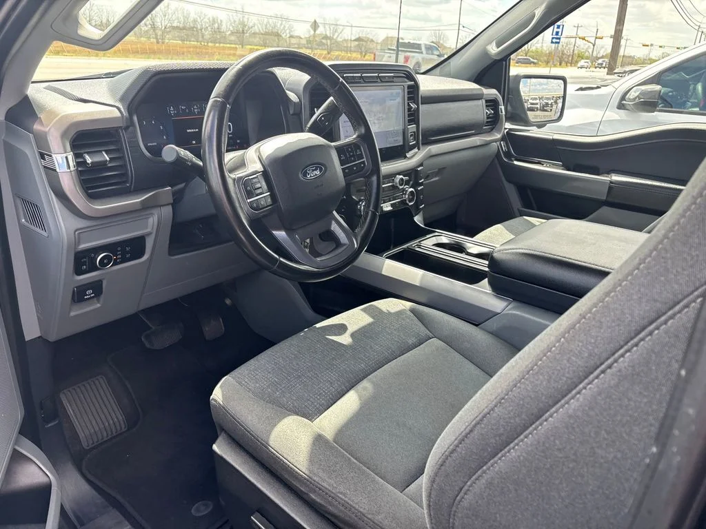 Used 2024 Black Ford XLT image 7