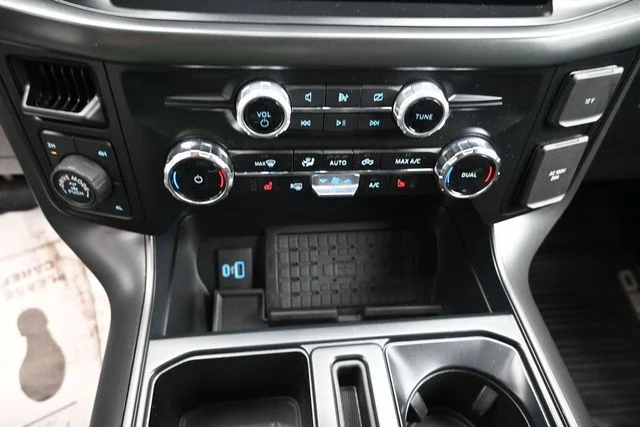 Certified Used 2024 Avalanche Ford XLT image 18