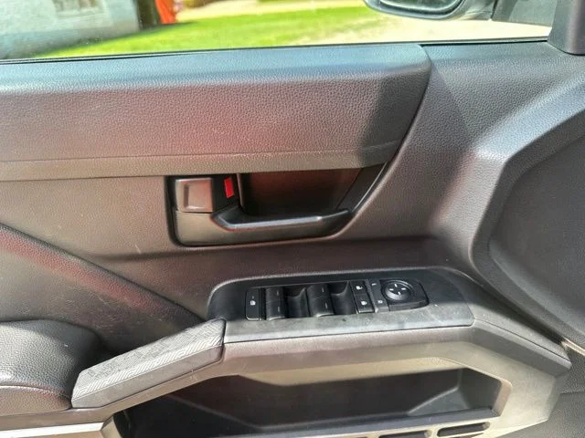 Used 2025 White Toyota SR5 image 18