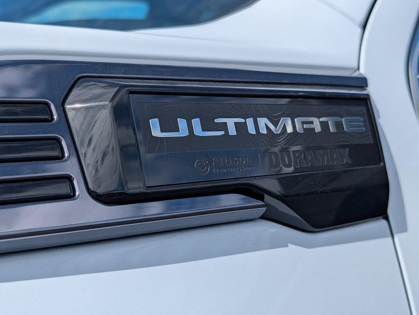 New 2026 Glacier White Tricoat GMC Denali Ultimate image 40