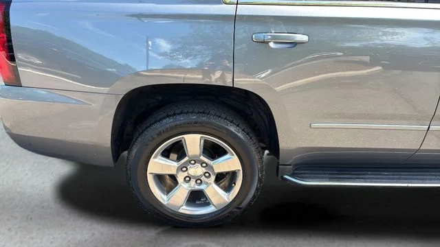 Used 2020 Gray Chevrolet Premier image 39