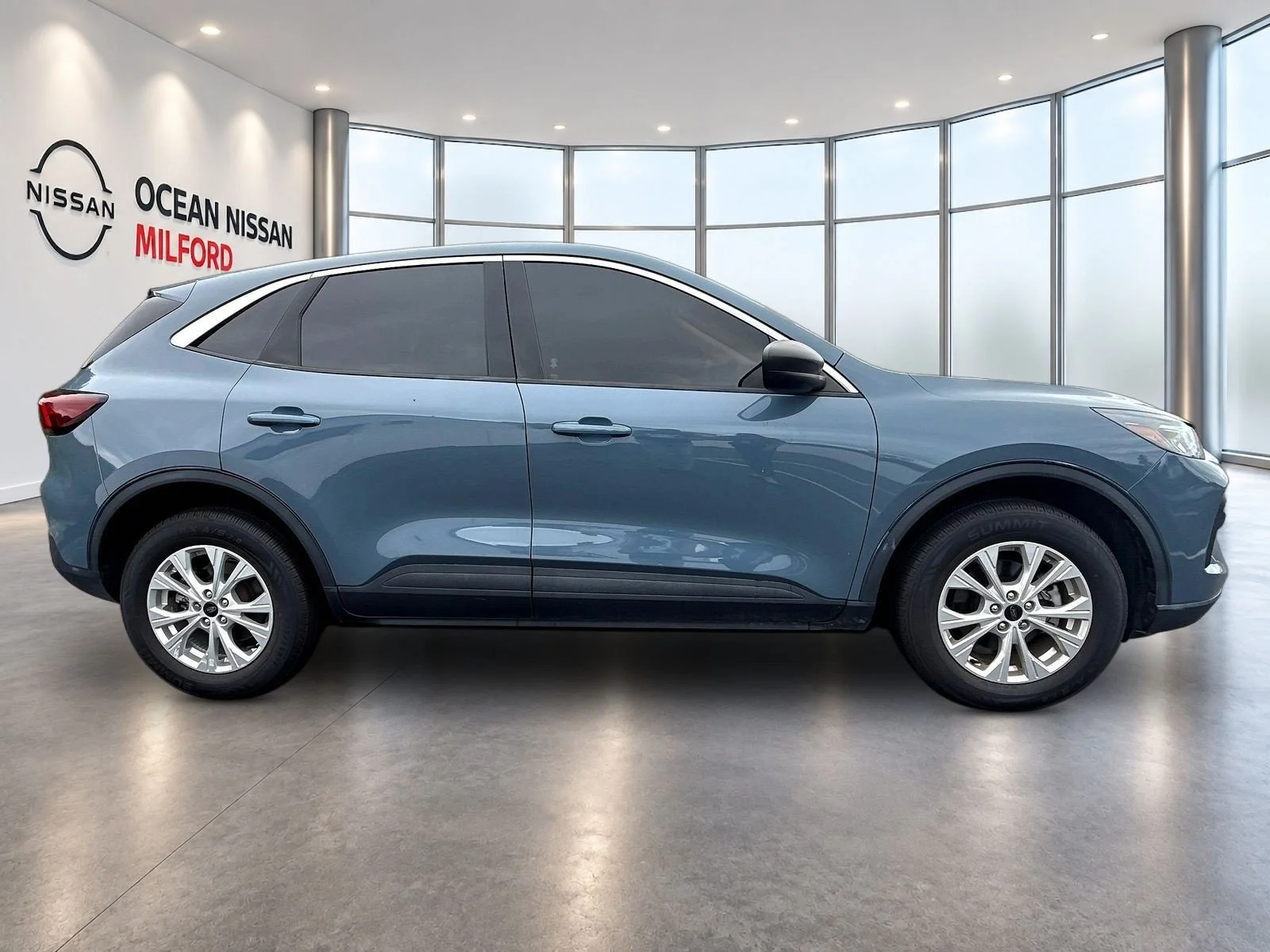 Used 2023 Vapor Blue Ford Active image 4