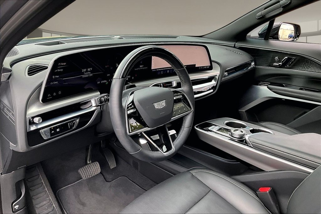 Used 2023 Gray Cadillac Luxury image 13