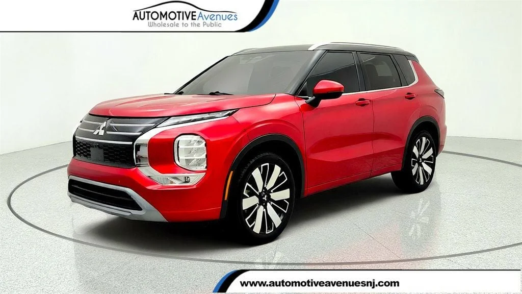 Used 2025 Red Diamond/Black Roof Mitsubishi SEL w/ Premium Package image 1