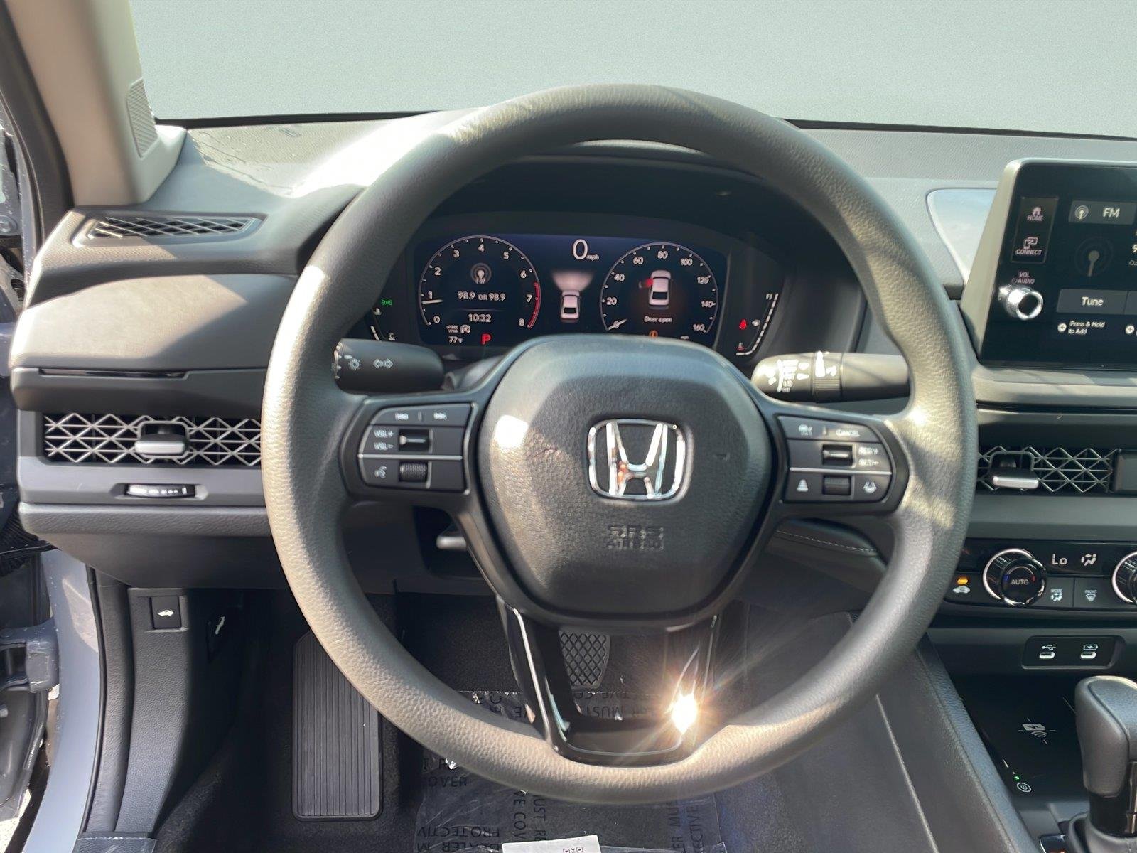 New 2026 Urban Gray Pearl Honda SE image 22