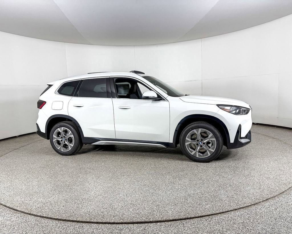 Certified Used 2025 Alpine White BMW xDrive28i image 5
