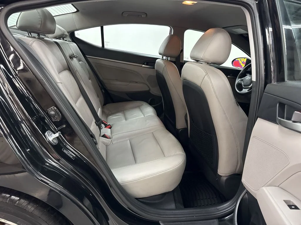 Used 2018 Phantom Black Hyundai Limited image 17