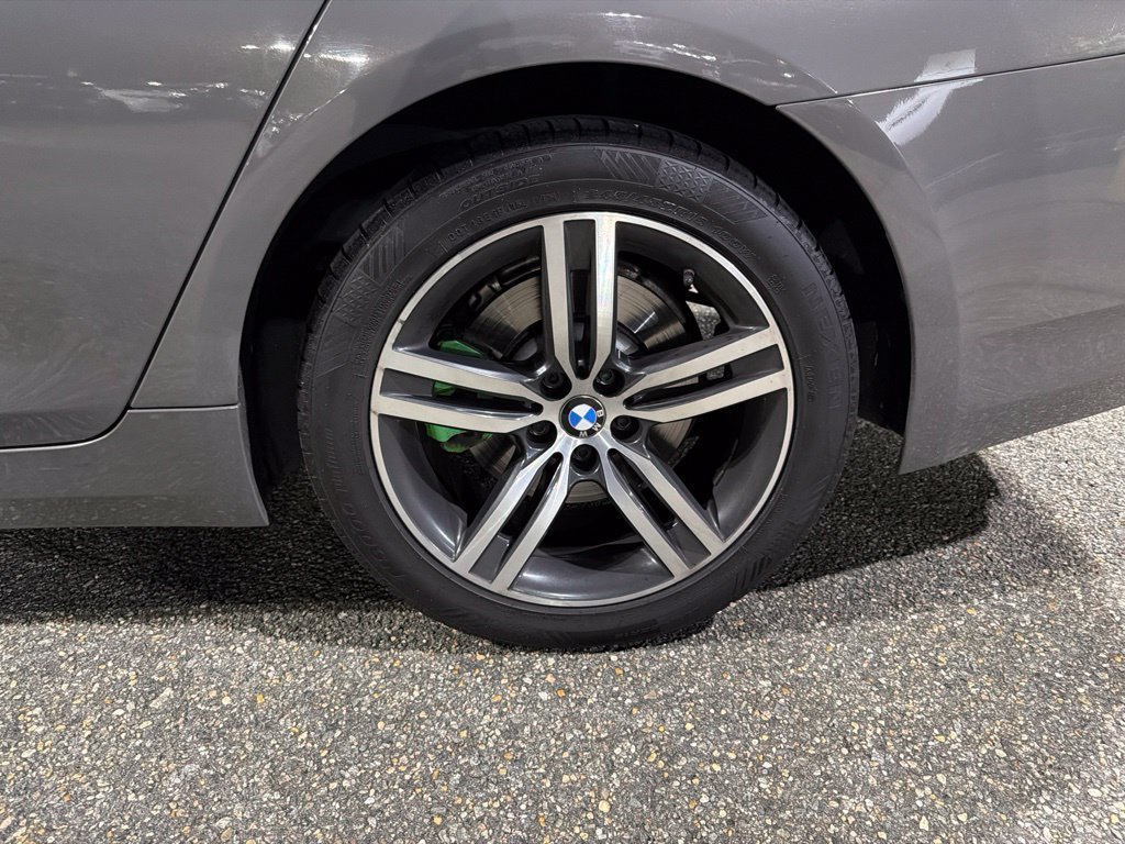 Used 2021 Gray BMW 530i image 26