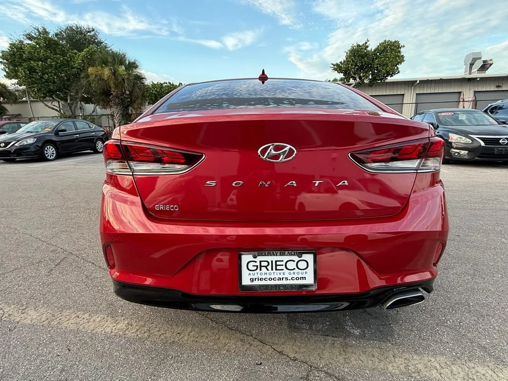 Used 2019 Red Hyundai SEL image 6