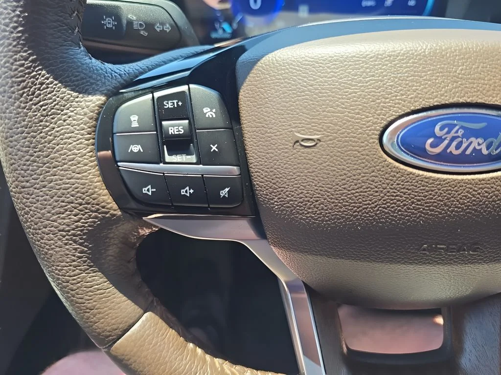 Used 2023 White Ford King Ranch image 16