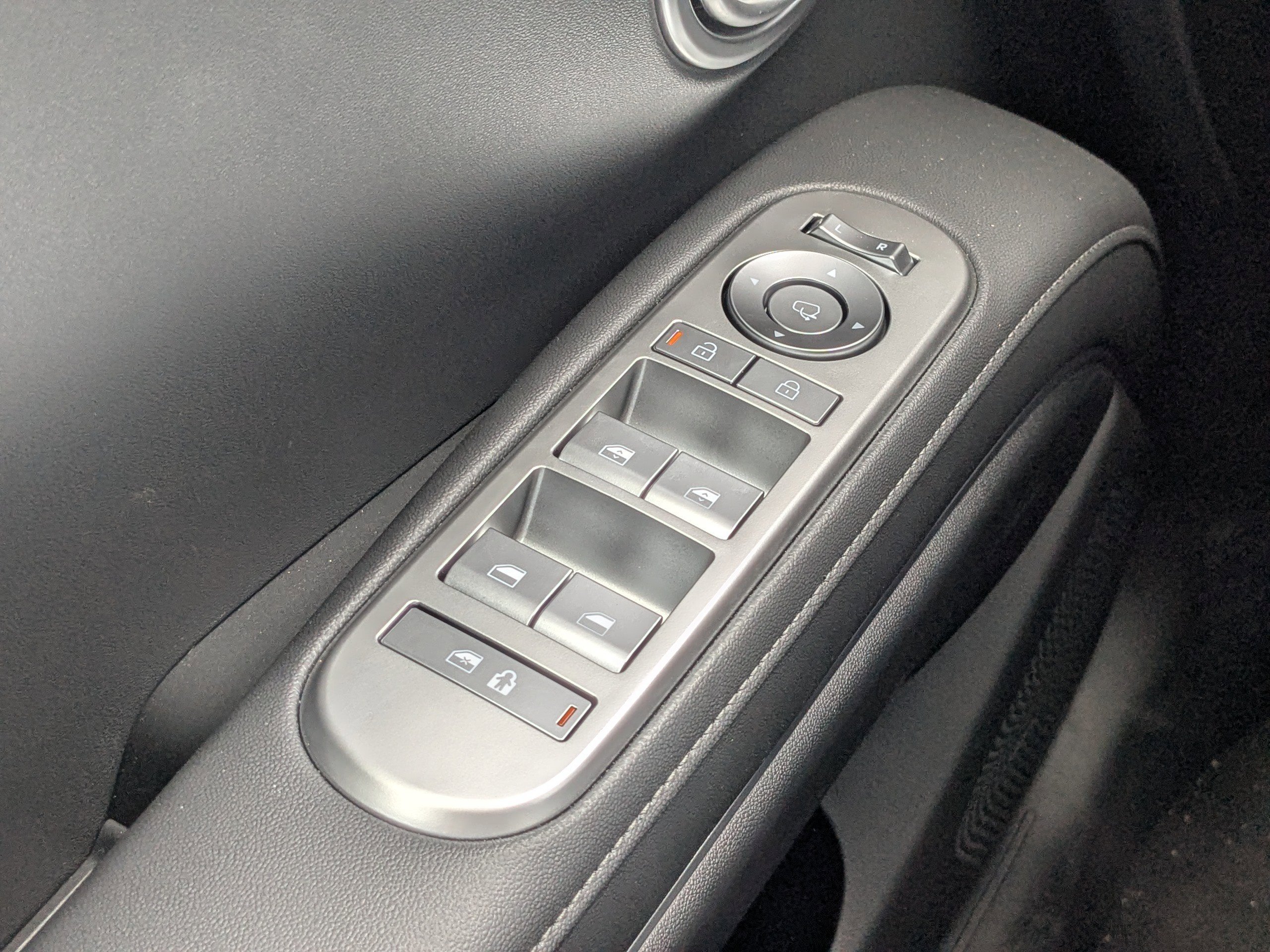 New 2026 Ecotronic Gray Pearl Hyundai Limited AWD image 32