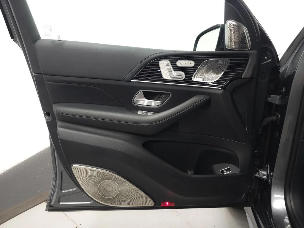Certified Used 2025 Selenite Gray Metallic Mercedes-Benz GLS 450 image 5
