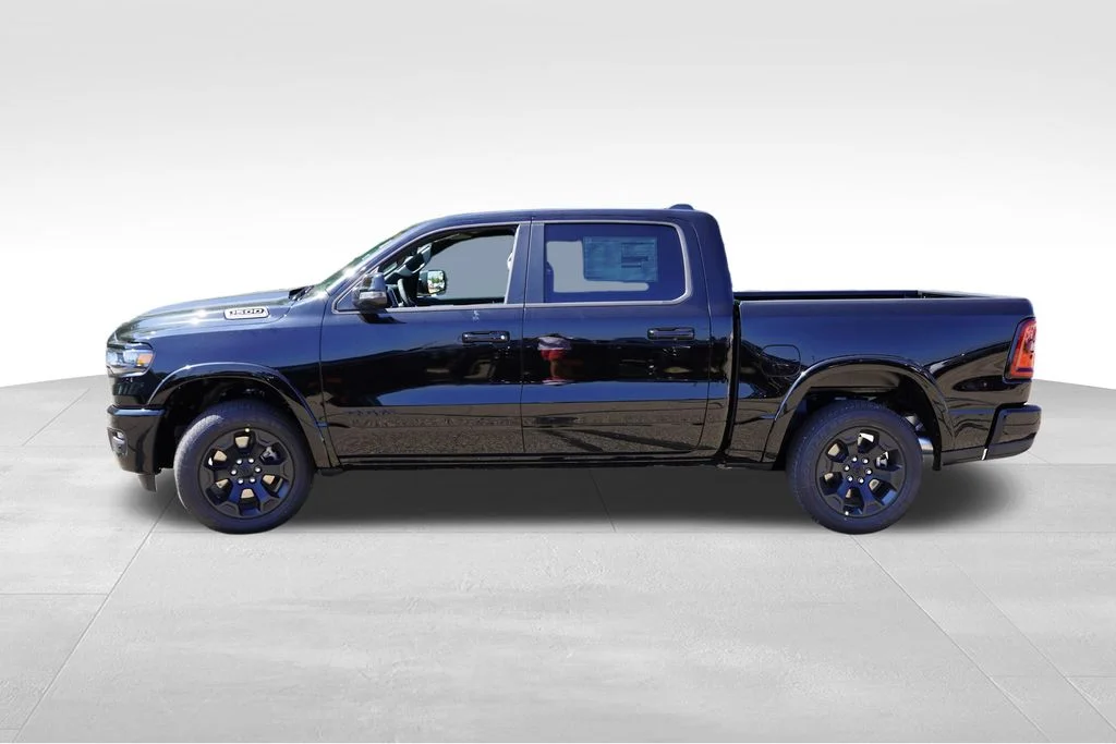 New 2027 Diamond Black Crystal Pearl-Coat Exterior Paint RAM Big Horn image 6