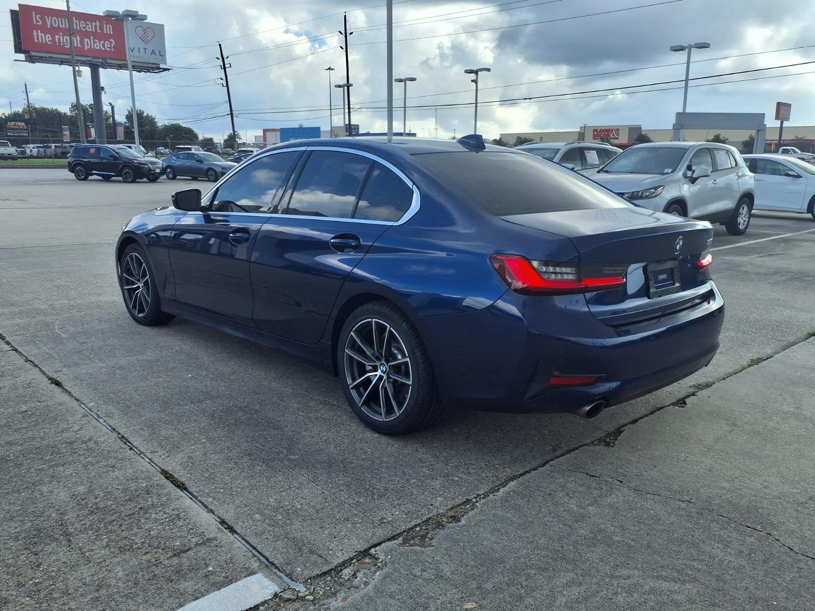 2020 BMW 3 Series photo 4 of 25