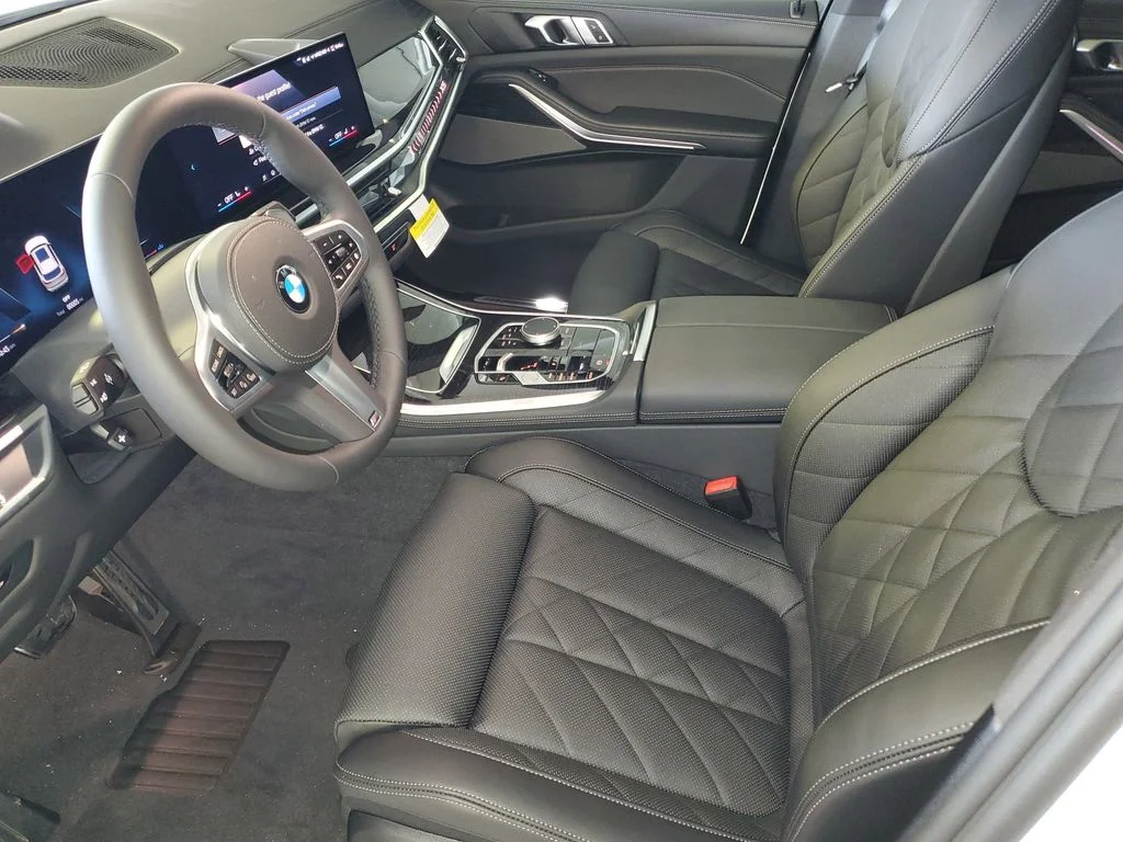Used 2026 White BMW sDrive40i image 15