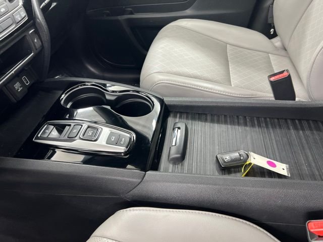 Used 2019 Blue Honda Touring image 15