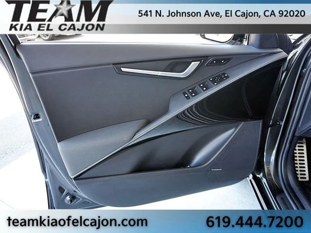 Used 2023 Gray Kia Wave image 23