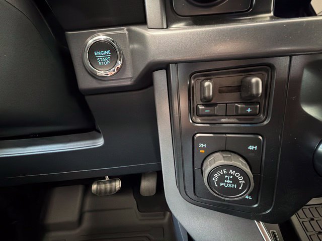 New 2026 Carbonized Gray Metallic Ford XLT image 33