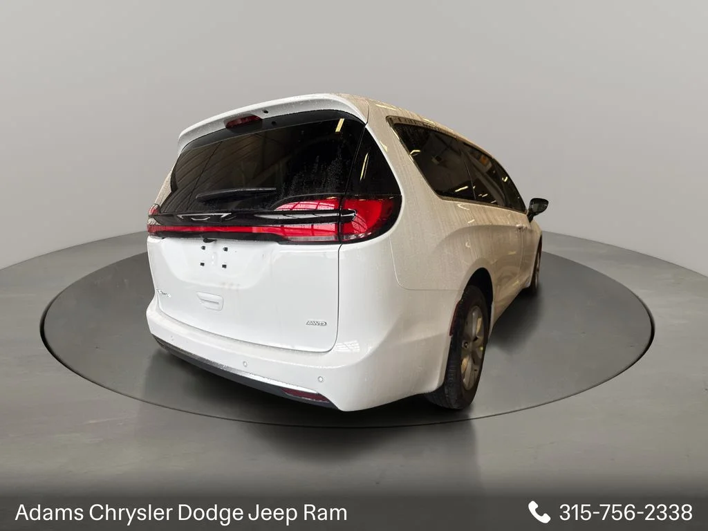 New 2027 Bright White Clear-Coat Exterior Paint Chrysler Select image 6