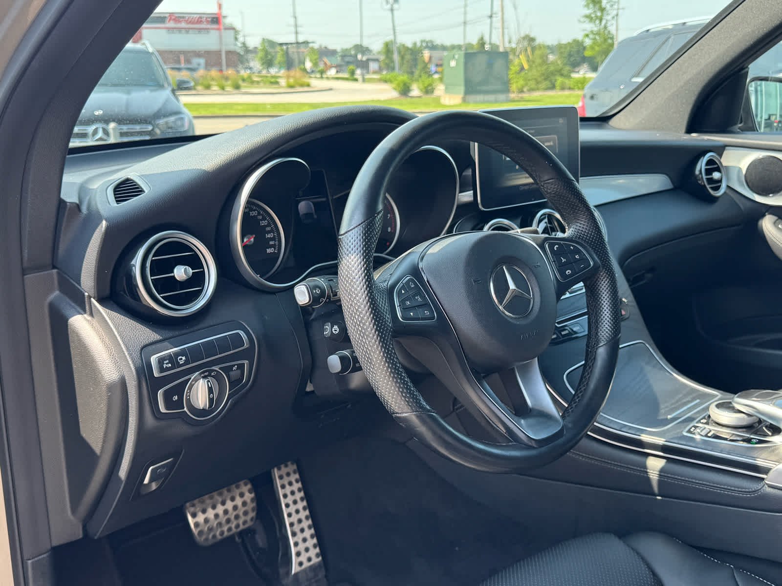 Used 2019 Mojave Silver Metallic Mercedes-Benz GLC 300 image 15