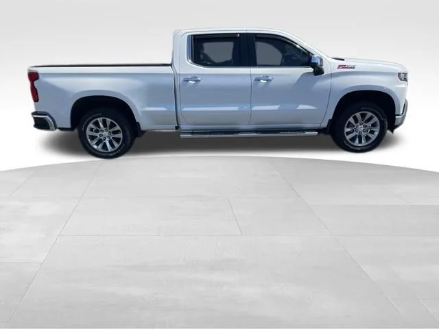 Used 2019 IRIDESCENT PEARL TRICOAT Chevrolet LTZ image 4